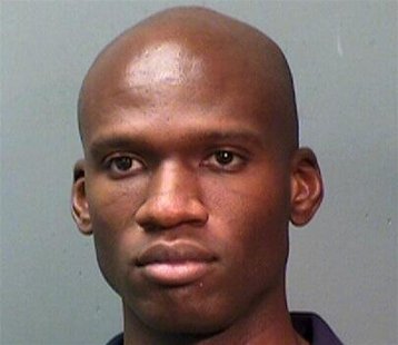 Aaron Alexis, who the FBI believe to be responsible for the shootings at the Washington Navy Yard in the Southeast area of Washington, DC, i Aaron Alexis, who the FBI believe to be responsible for the shootings at the Washington Navy Yard in the Southeast area of Washington, DC, i