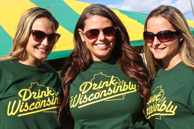 Y100 Preseason Tailgate Parties in the Summer Sun