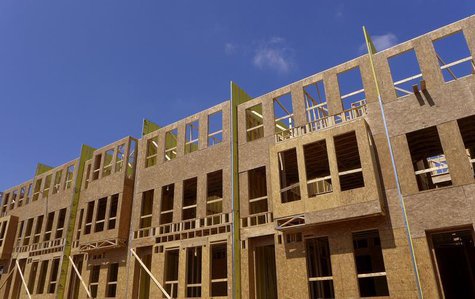 New townhouses under construction are seen in Fairfax, Virginia, just outside of the capital Washington, September 1, 2013. REUTERS/Larry Do New townhouses under construction are seen in Fairfax, Virginia, just outside of the capital Washington, September 1, 2013. REUTERS/Larry Do