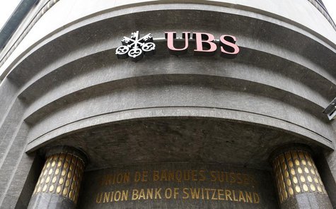 The logo of Swiss bank UBS is seen at a branch office in the north-eastern Swiss town of St. Gallen July 3, 2013. REUTERS/Arnd Wiegmann The logo of Swiss bank UBS is seen at a branch office in the north-eastern Swiss town of St. Gallen July 3, 2013. REUTERS/Arnd Wiegmann