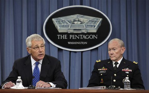 U.S. Secretary of Defense Chuck Hagel (L) and Joint Chiefs of Staff Gen. Martin Dempsey hold a joint news conference at the Pentagon in Wash U.S. Secretary of Defense Chuck Hagel (L) and Joint Chiefs of Staff Gen. Martin Dempsey hold a joint news conference at the Pentagon in Wash