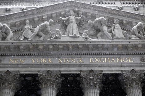 Snow falls outside the New York Stock Exchange during a winter storm in New York February 26, 2010. REUTERS/Chip East Snow falls outside the New York Stock Exchange during a winter storm in New York February 26, 2010. REUTERS/Chip East
