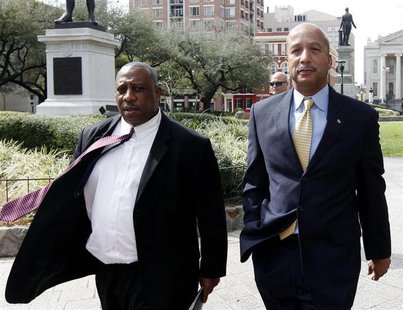 Former New Orleans Mayor Ray Nagin (R) and his attorney Robert Jenkins arrive at court in New Orleans February 20, 2013. REUTERS/Jonathan Ba Former New Orleans Mayor Ray Nagin (R) and his attorney Robert Jenkins arrive at court in New Orleans February 20, 2013. REUTERS/Jonathan Ba