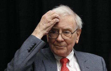 Berkshire Hathaway CEO Warren Buffett pauses during a bridge game in Omaha May 5, 2013 the day after the company's annual meeting. REUTERS/R Berkshire Hathaway CEO Warren Buffett pauses during a bridge game in Omaha May 5, 2013 the day after the company's annual meeting. REUTERS/R