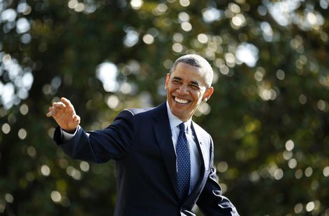 U.S. President Barack Obama smiles and waves as he departs the White House in Washington September 20, 2013. Obama is on a day trip to Kansa U.S. President Barack Obama smiles and waves as he departs the White House in Washington September 20, 2013. Obama is on a day trip to Kansa