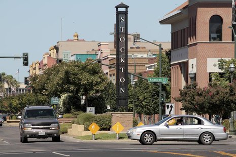 Traffic moves through downtown in Stockton, California June 27, 2012. REUTERS/Kevin Bartram Traffic moves through downtown in Stockton, California June 27, 2012. REUTERS/Kevin Bartram