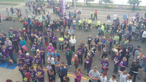 Crowd gathered at Paulucci Hall for the 2013 Walk To End Alzheimer's Duluth Area Walk Crowd gathered at Paulucci Hall for the 2013 Walk To End Alzheimer's Duluth Area Walk