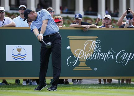 South African golfer Ernie Els hits a driver off the tee during the first practice round for the 2013 Presidents Cup golf tournament at Muir South African golfer Ernie Els hits a driver off the tee during the first practice round for the 2013 Presidents Cup golf tournament at Muir