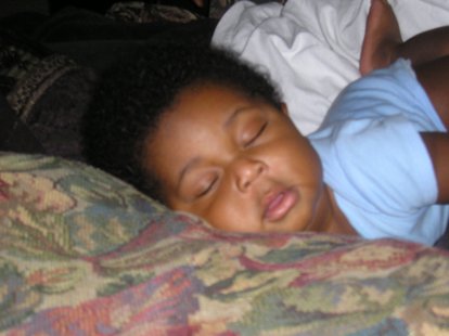 Child sleeping (Photo by: Daniel Dwase/Wikimedia Commons). Child sleeping (Photo by: Daniel Dwase/Wikimedia Commons).