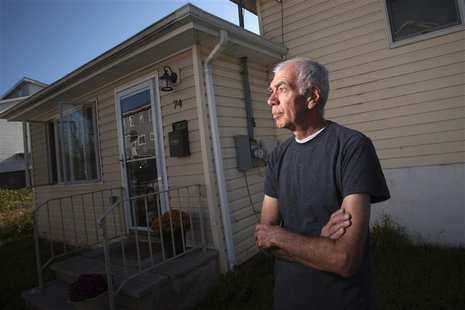 Frank Lettieri, 63, poses outside his home in the Staten Island borough of New York September 20, 2013. REUTERS/Carlo Allegri Frank Lettieri, 63, poses outside his home in the Staten Island borough of New York September 20, 2013. REUTERS/Carlo Allegri