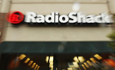 A Radio Shack store is seen in Cambridge, Massachusetts April 28, 2008. REUTERS/Brian Snyder A Radio Shack store is seen in Cambridge, Massachusetts April 28, 2008. REUTERS/Brian Snyder