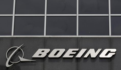 The Boeing logo is seen at their headquarters in Chicago, April 24, 2013. REUTERS/Jim Young The Boeing logo is seen at their headquarters in Chicago, April 24, 2013. REUTERS/Jim Young