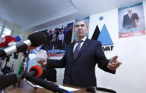 Jamil Hasanly, the presidential candidate from the united opposition, speaks at a news conference in Baku October 10, 2013. REUTERS/David Md Jamil Hasanly, the presidential candidate from the united opposition, speaks at a news conference in Baku October 10, 2013. REUTERS/David Md