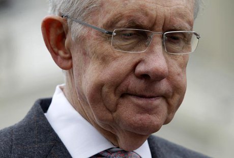 U.S. Senate Majority Leader Harry Reid (D-NV) is pictured on the steps of the U.S. Capitol in Washington, October 9, 2013. REUTERS/Jason Ree U.S. Senate Majority Leader Harry Reid (D-NV) is pictured on the steps of the U.S. Capitol in Washington, October 9, 2013. REUTERS/Jason Ree