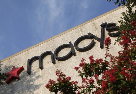 A sign marks the entrance to a Macy's store in Dallas, Texas September 3, 2009. REUTERS/Jessica Rinaldi A sign marks the entrance to a Macy's store in Dallas, Texas September 3, 2009. REUTERS/Jessica Rinaldi