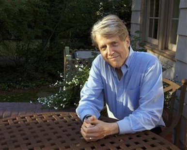 Robert Shiller, one of three American scientists who won the 2013 economics Nobel prize, poses at his home in New Haven, Connecticut October 14, 2013.
REUTERS/Michelle McLoughlin Robert Shiller, one of three American scientists who won the 2013 economics Nobel prize, poses at his home in New Haven, Connecticut October 14, 2013.
REUTERS/Michelle McLoughlin