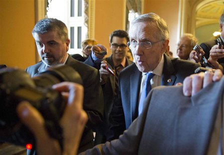 Senate Majority Leader Harry Reid (D-NV) speaks to reporters during the partial government shutdown in Washington October 14, 2013. REUTERS/ Senate Majority Leader Harry Reid (D-NV) speaks to reporters during the partial government shutdown in Washington October 14, 2013. REUTERS/