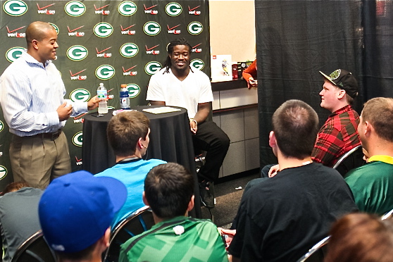 Eddie Lacy at Verizon Wireless in Oshkosh