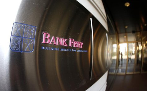 The logo of Swiss Bank Frey is pictured at the entrance of an office building at the Bahnhofstrasse street in Zurich April 18, 2013. REUTERS The logo of Swiss Bank Frey is pictured at the entrance of an office building at the Bahnhofstrasse street in Zurich April 18, 2013. REUTERS