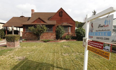 An existing single family home which is up for sale is pictured in Burbank, California December 15, 2011. REUTERS/Fred Prouser An existing single family home which is up for sale is pictured in Burbank, California December 15, 2011. REUTERS/Fred Prouser