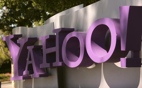 The Yahoo logo is shown at the company's headquarters in Sunnyvale, California April 16, 2013. REUTERS/Robert Galbraith The Yahoo logo is shown at the company's headquarters in Sunnyvale, California April 16, 2013. REUTERS/Robert Galbraith