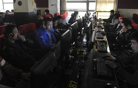 Customers use computers at an internet cafe in Hefei, Anhui province March 16, 2012. REUTERS/Stringer Customers use computers at an internet cafe in Hefei, Anhui province March 16, 2012. REUTERS/Stringer