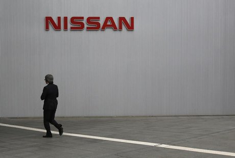 A visitor walks toward to the entrance of Nissan Motor Co's global headquarters in Yokohama, south of Tokyo May 10, 2013. REUTERS/Toru Hanai A visitor walks toward to the entrance of Nissan Motor Co's global headquarters in Yokohama, south of Tokyo May 10, 2013. REUTERS/Toru Hanai