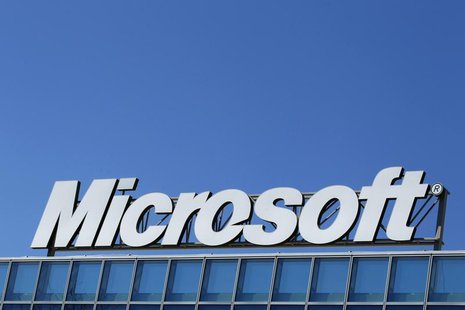 The Microsoft logo is seen at their offices in Bucharest March 20, 2013. REUTERS/Bogdan Cristel The Microsoft logo is seen at their offices in Bucharest March 20, 2013. REUTERS/Bogdan Cristel