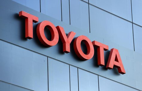 The Toyota logo is seen at a dealership of Japan's Toyota Motor Corp in Brussels October 10, 2012. REUTERS/Francois Lenoir The Toyota logo is seen at a dealership of Japan's Toyota Motor Corp in Brussels October 10, 2012. REUTERS/Francois Lenoir