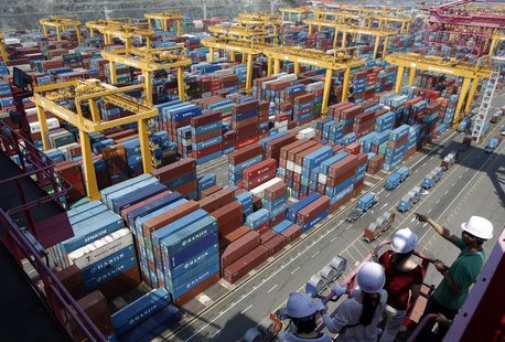 People look at Hanjin Shipping's container terminal at the Busan New Port in Busan, about 420 km (261 miles) southeast of Seoul August 8, 20 People look at Hanjin Shipping's container terminal at the Busan New Port in Busan, about 420 km (261 miles) southeast of Seoul August 8, 20