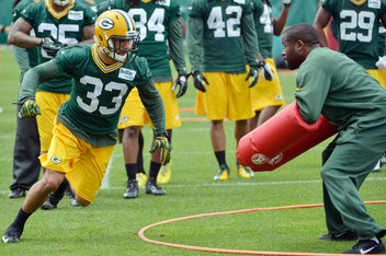Green Bay Packers Micah Hyde working out during Packers OTAs Green Bay Packers Micah Hyde working out during Packers OTAs