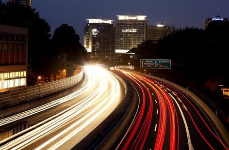 Traffic is seen at the motorway A40 in Essen August 22, 2013. REUTERS/Ina Fassbender Traffic is seen at the motorway A40 in Essen August 22, 2013. REUTERS/Ina Fassbender