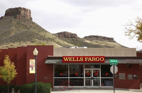 The Wells Fargo bank branch is seen in Golden, Colorado October 11, 2013. REUTERS/Rick Wilking The Wells Fargo bank branch is seen in Golden, Colorado October 11, 2013. REUTERS/Rick Wilking