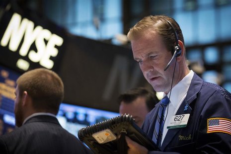 Traders work on the floor of the New York Stock Exchange (NYSE) October 23, 2013. REUTERS/Brendan McDermid Traders work on the floor of the New York Stock Exchange (NYSE) October 23, 2013. REUTERS/Brendan McDermid