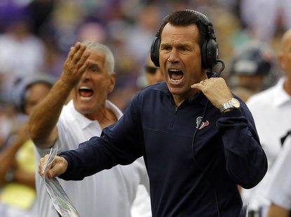 Houston Texans head coach Gary Kubiak yells to his team during their NFL football game against the Baltimore Ravens in Baltimore, Maryland S Houston Texans head coach Gary Kubiak yells to his team during their NFL football game against the Baltimore Ravens in Baltimore, Maryland S