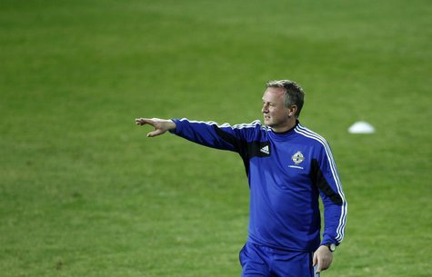 Northern Ireland coach Michael O'Neill attends a training session ahead of their 2014 World Cup qualifying soccer match against Azerbaijan i Northern Ireland coach Michael O'Neill attends a training session ahead of their 2014 World Cup qualifying soccer match against Azerbaijan i