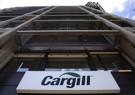 A logo is pictured on the building of Cargill International SA in Geneva August 4, 2009. REUTERS/Denis Balibouse A logo is pictured on the building of Cargill International SA in Geneva August 4, 2009. REUTERS/Denis Balibouse