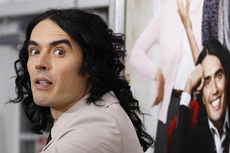 Cast member Russell Brand arrives at the premiere of his movie "Arthur" in New York City April 5, 2011. REUTERS/Jessica Rinaldi Cast member Russell Brand arrives at the premiere of his movie "Arthur" in New York City April 5, 2011. REUTERS/Jessica Rinaldi