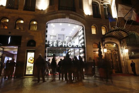People walk out of the Sephora store on the Champs Elysees Avenue in Paris October 27, 2013. REUTERS/Benoit Tessier People walk out of the Sephora store on the Champs Elysees Avenue in Paris October 27, 2013. REUTERS/Benoit Tessier