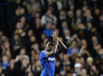 Chelsea's Samuel Eto'o acknowledges the crowd as he is substituted during their Champions League soccer match against FC Schalke 04 at Stamf Chelsea's Samuel Eto'o acknowledges the crowd as he is substituted during their Champions League soccer match against FC Schalke 04 at Stamf