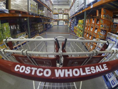 A Costco shopping cart is shown at a Costco Wholesale store in Carlsbad, California September 11, 2013. REUTERS/Mike Blake A Costco shopping cart is shown at a Costco Wholesale store in Carlsbad, California September 11, 2013. REUTERS/Mike Blake