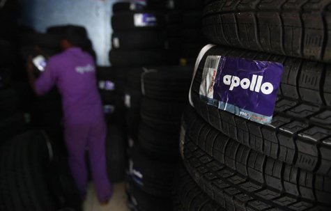 An employee works inside the warehouse at the Apollo Super Zone showroom in Mumbai October 8, 2013. REUTERS/Danish Siddiqui An employee works inside the warehouse at the Apollo Super Zone showroom in Mumbai October 8, 2013. REUTERS/Danish Siddiqui
