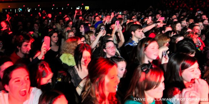 EVERYBODY does this, right?? Take pics of the show..right?