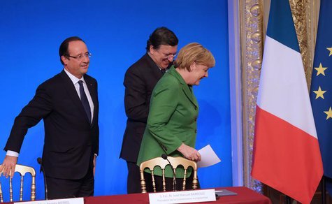 French President Francois Hollande (L) German Chancellor Angela Merkel (R) and European Commission President Jose Manuel Barroso leave after French President Francois Hollande (L) German Chancellor Angela Merkel (R) and European Commission President Jose Manuel Barroso leave after