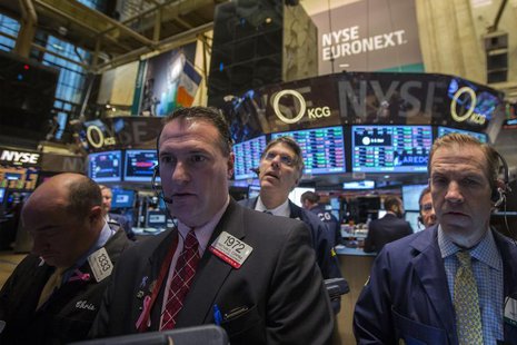 Traders work on the floor of the New York Stock Exchange, November 15, 2013. REUTERS/Brendan McDermid Traders work on the floor of the New York Stock Exchange, November 15, 2013. REUTERS/Brendan McDermid