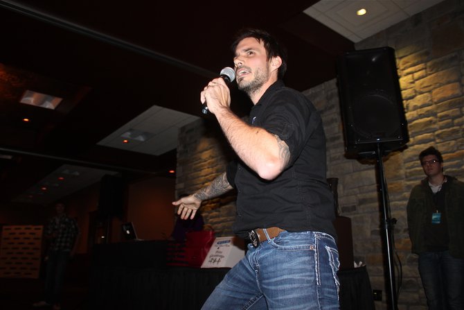 Jake battled Tanner in a Lip-Sync competition. (Jake did Britney Spears "OOps I did It Again")
