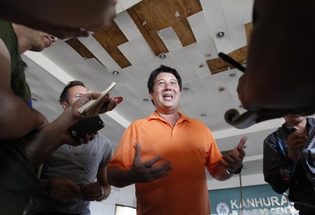 City mayor Alfred S. Romualdez tells the media of his frustrations over the slow response of the national government after the Super typhoon City mayor Alfred S. Romualdez tells the media of his frustrations over the slow response of the national government after the Super typhoon