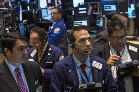 Traders work on the floor of the New York Stock Exchange, November 18, 2013. REUTERS/Brendan McDermid Traders work on the floor of the New York Stock Exchange, November 18, 2013. REUTERS/Brendan McDermid
