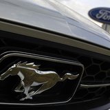 A Ford Mustang is seen at Jerry's Ford car dealership in Alexandria, Virginia, July 23, 2009. REUTERS/Jim Young A Ford Mustang is seen at Jerry's Ford car dealership in Alexandria, Virginia, July 23, 2009. REUTERS/Jim Young