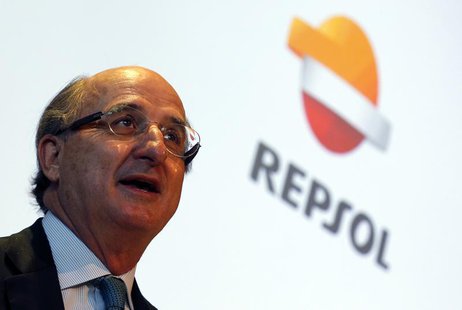 Antonio Brufau, chairman of Spanish oil company Repsol, speaks during a ceremony to present company's strategic plan in Madrid May 29, 2012. Antonio Brufau, chairman of Spanish oil company Repsol, speaks during a ceremony to present company's strategic plan in Madrid May 29, 2012.